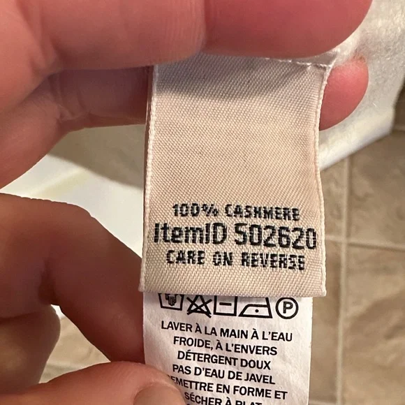 L.L. Bean Women's Ivory Cable Knit Sweater - Picture 3 of 6